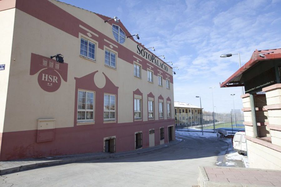 Sotopalacio Hsr Madrona Bagian luar foto
